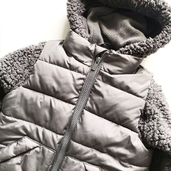 Babygap fleece lined Sherpa jacket/vest  GUC 4T - Picture 2 of 8